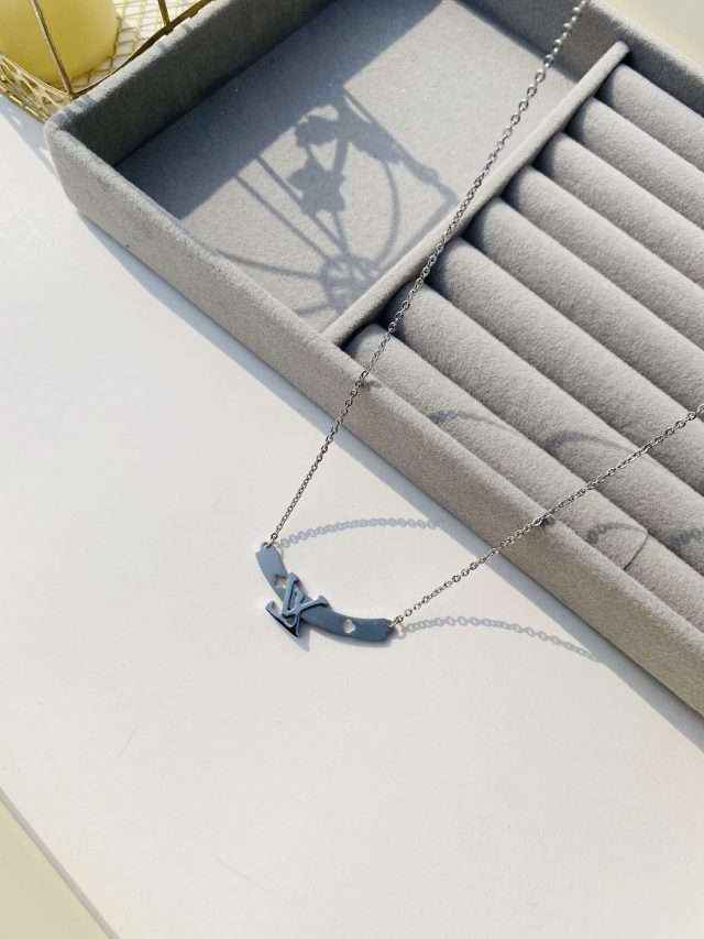 L.V SILVER PENDANT