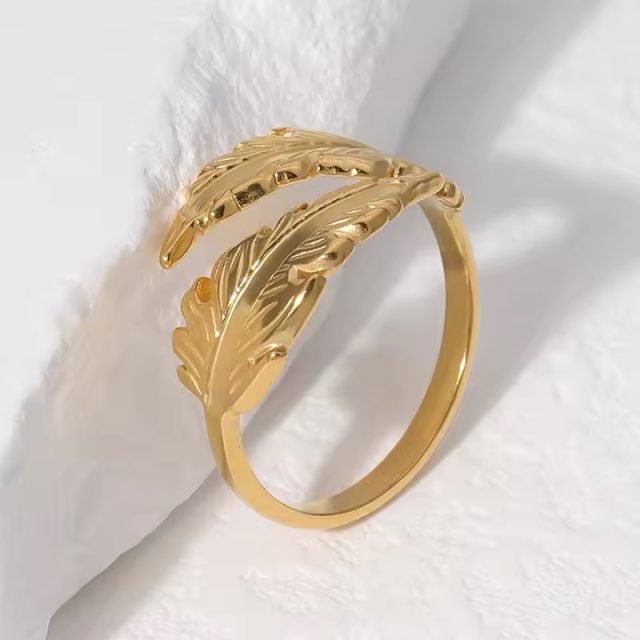 ELIE Adjustable Leaf Ring - Image 3