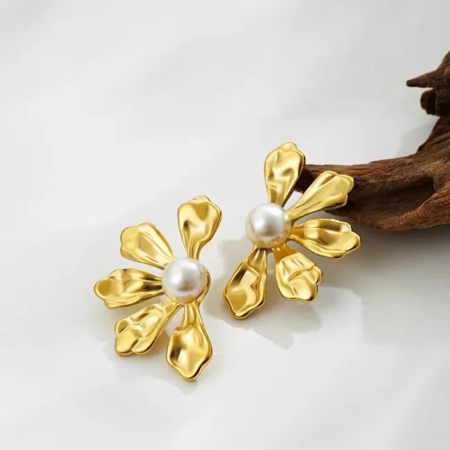 PERALY Exquisite Flower Stud