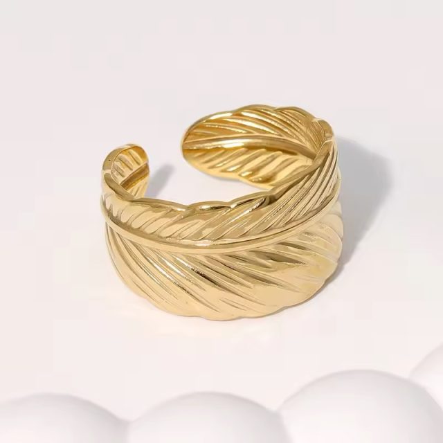 DARINA Adjustable Vintage Feather Ring - Image 2