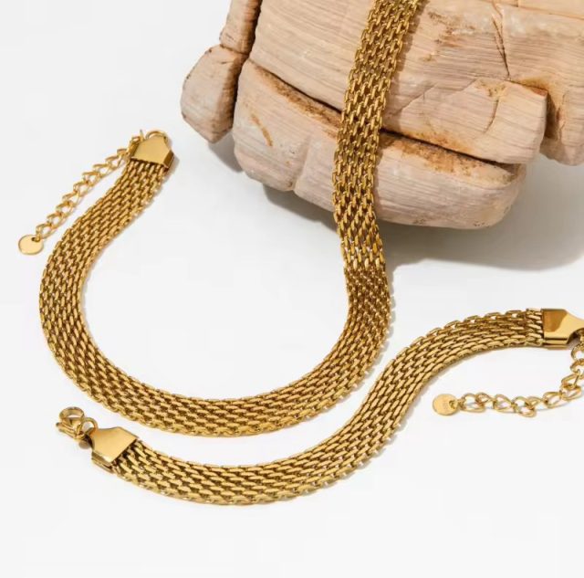 EMY BRACELET AND NECKLACE - Image 2