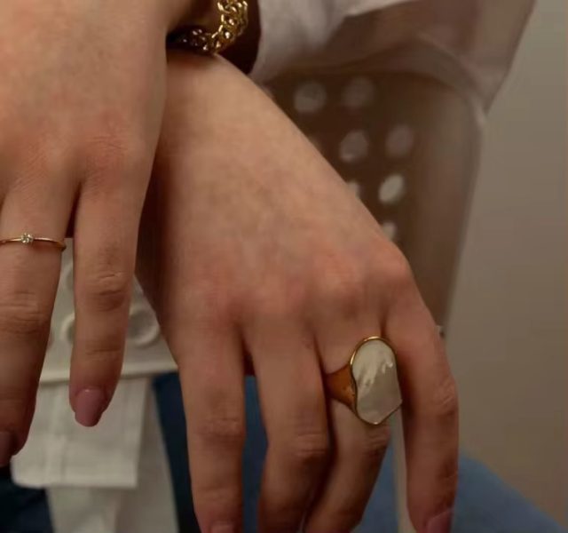 Irregular Shell Vintage Ring SiZe - Image 3