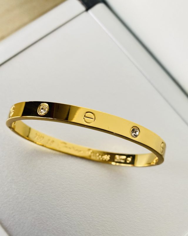 C-artier Bangle